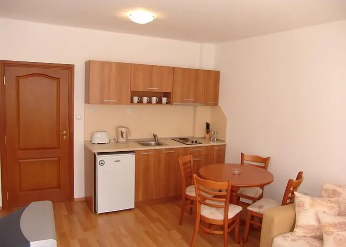 Apartmanhotel Efir Napospart