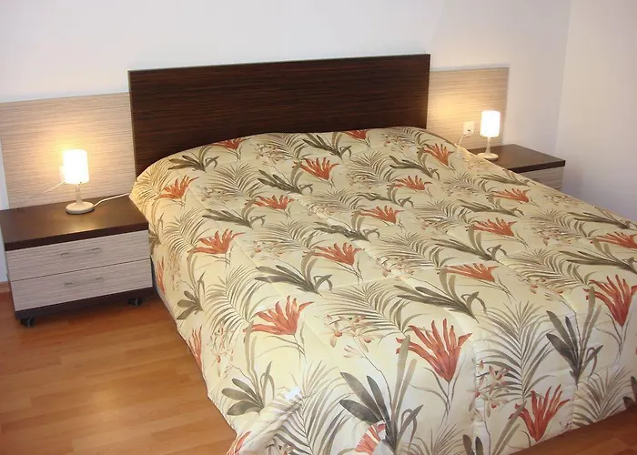 Apartmanhotel Efir *