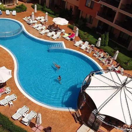 Efir Aparthotel *
