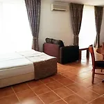Efir Apartmanhotel Napospart