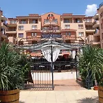 Efir Apartmanhotel *