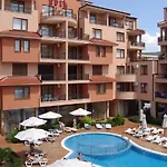 Efir Apartmanhotel *