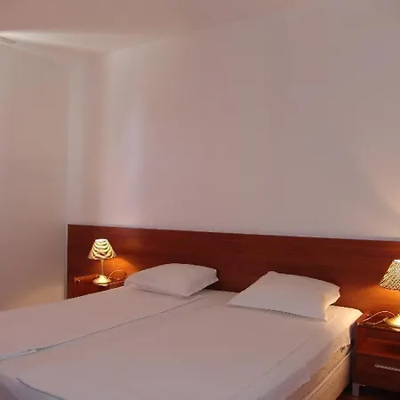 Efir Aparthotel