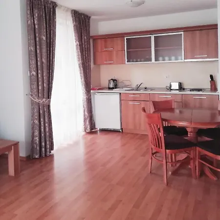 Efir Aparthotel
