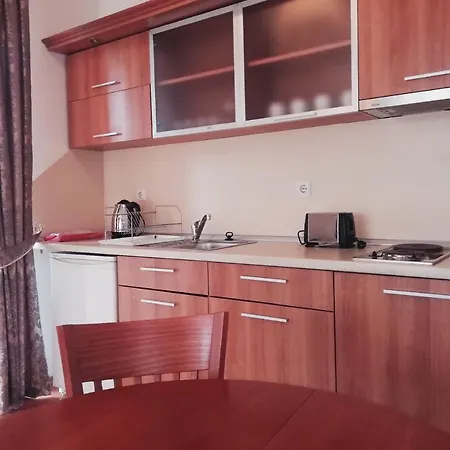 Efir Aparthotel