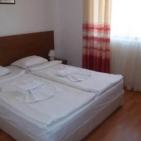 Aparthotel Efir